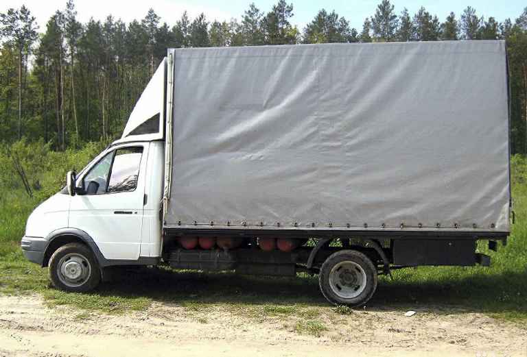 Заказать газель тент для перевозки оборудования попутно из Краснодар в Саратов