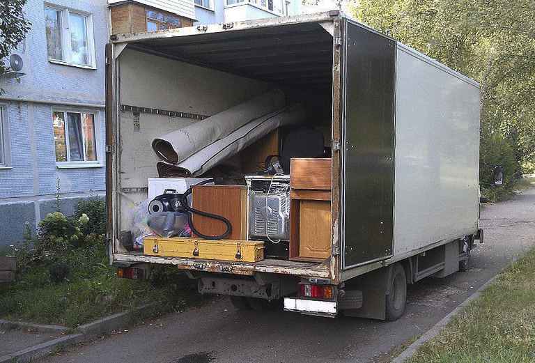 Перевезти личные вещи холодильники2 коробки диван кресло сти из Москвы в Поселок белячий